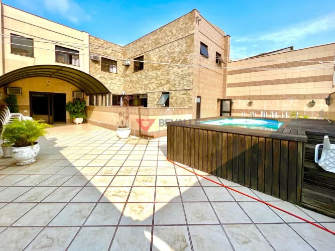 Cobertura à venda na Barra da Tijuca: 565m², 5 suítes