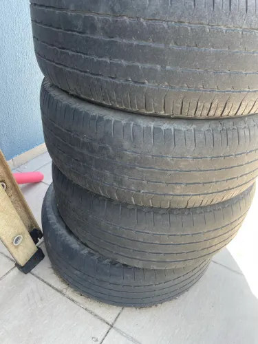 Pneus para caminhonete 