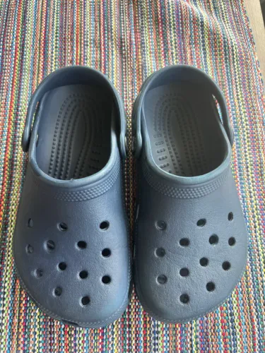 CROCS AZUL MARINHO