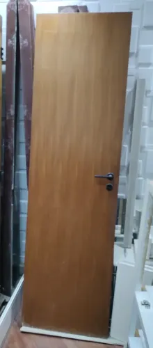 Porta de 60 em madeira