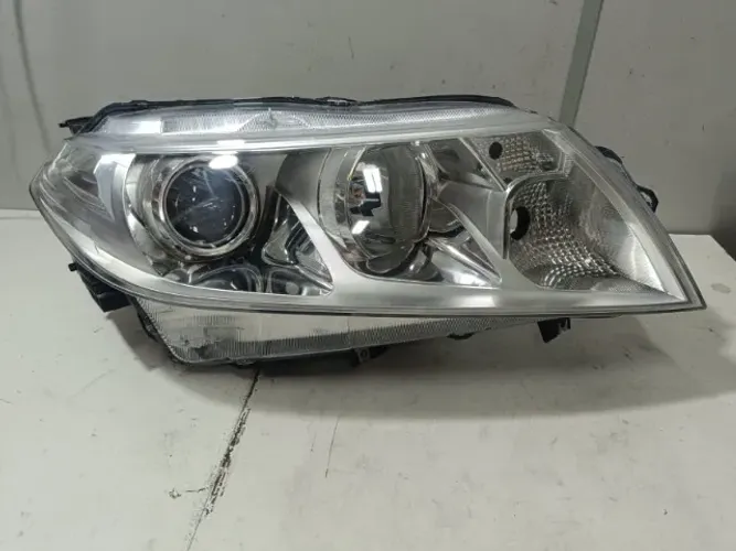 Farol direito Suzuki Vitara sem led 2016 2017 a 2020 original