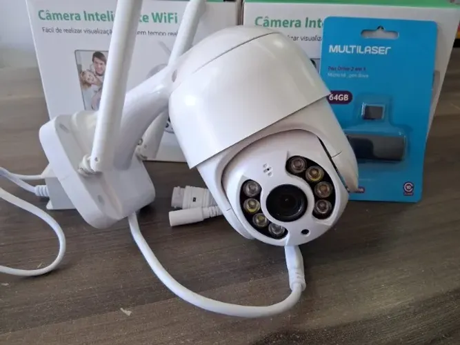 Câmera Inteligente Speed Dome Wifi HB com cartão de memória 64gb