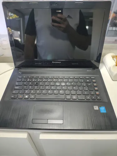 Notebook Lenovo com Intel Core i3