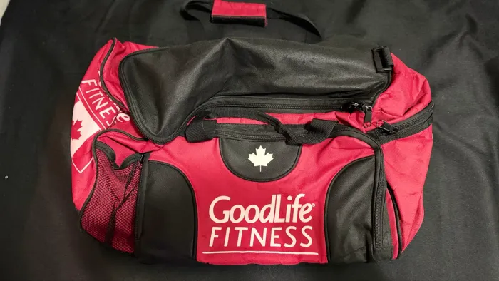 mala esportiva de mão para academia, goodlife fitness (canadá