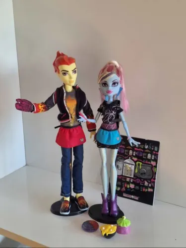 Monster High Abbey Bominable e Heath Burns Lab Partners