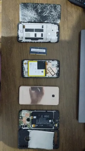 Kit Peças Celular Usadas/Algumas Danificadas- A20s, J4 Core, Moto One, Redmi Note 12, RAM