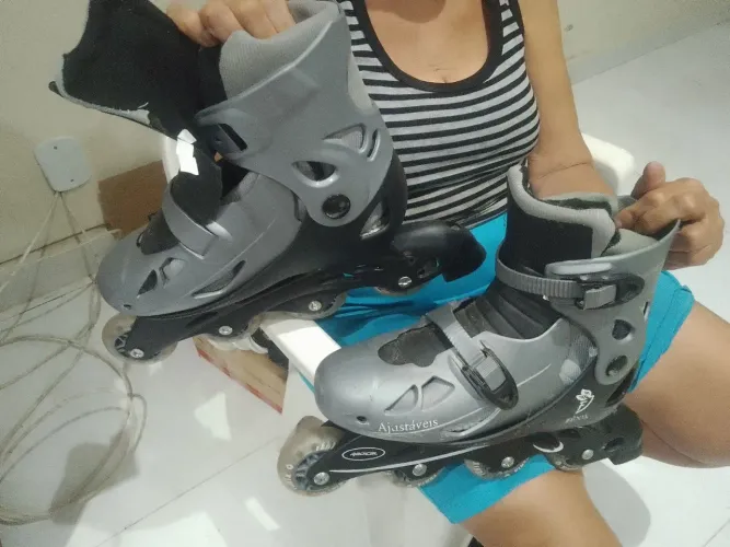 Patins c/ joelheiras e cotoveleiras