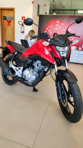 Vendo Moto Nova Apenas 13 km.
