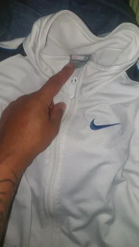 Casaco Nike Branco com Zíper - Tamanho P