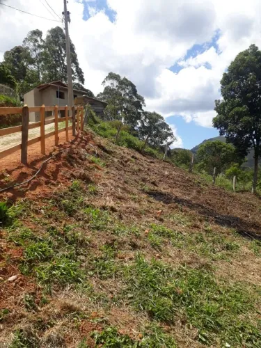 Excelente terreno de 750m2 apenas 1,5km do centro. Delfim Moreira-MG