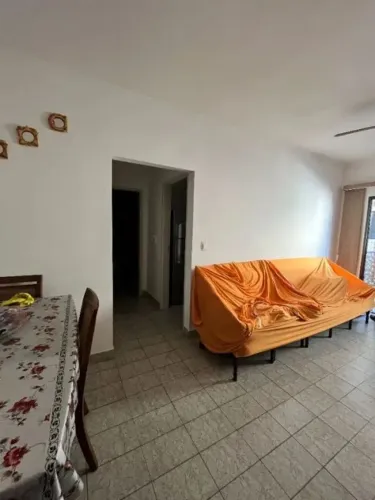 APARTAMENTO 1 DORMITÓRIO COM SACADA.