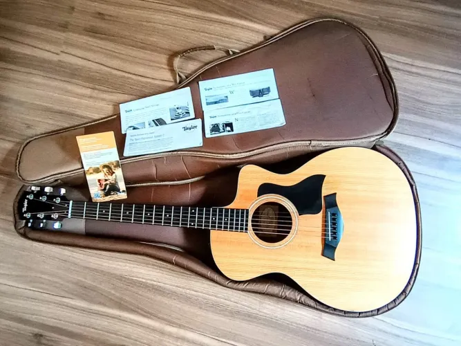 Violão Taylor 114CE