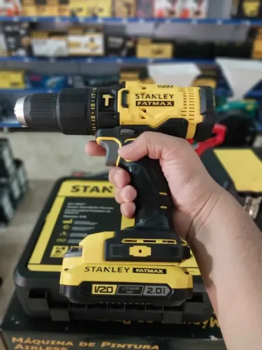 Parafusadeira de impacto e Furadeira a bateria de 20v 2ah + Maleta - Stanley (Nova/Loja)