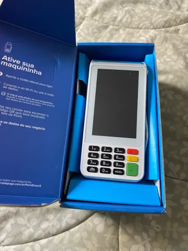 Maquininha mercado pago point pro 3 , não tem aluguel , apenas conectar sua conta e usar .