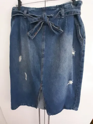 Saia Jeans escura - Marisa- Tam.: 44