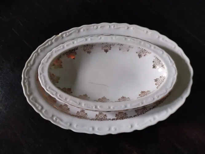 Duas travessas antigas de porcelana  (Maua) - Madein Brazil 