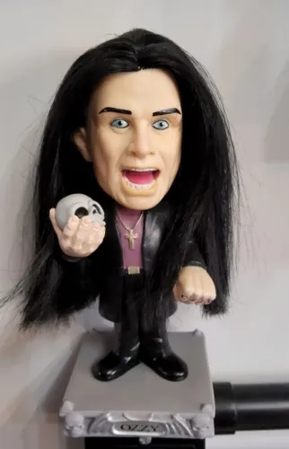 Boneco Ozzy Osbourne Bobblehead