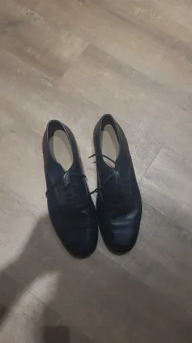 Sapato Social Couro Black, Brilho , Solado Borracha - RUE- tamanho 44.