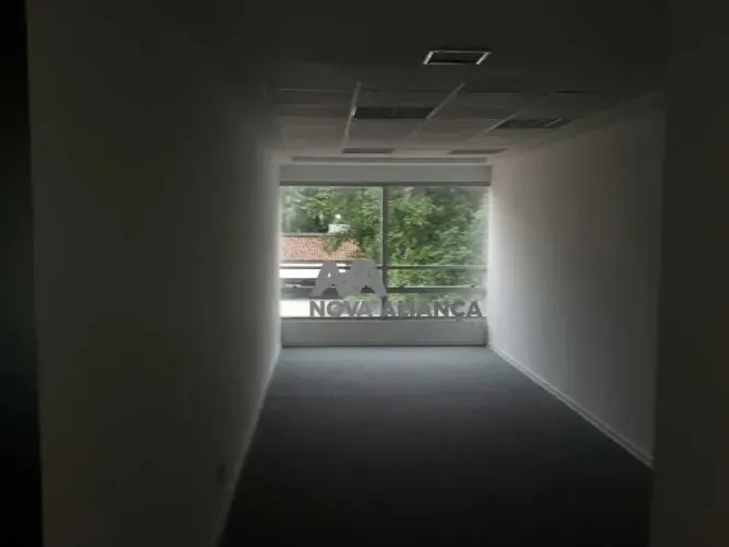 SALAS COMERCIAIS NO MELHOR EMPREENDIMENTO DO JARDIM BOTÂNICO.