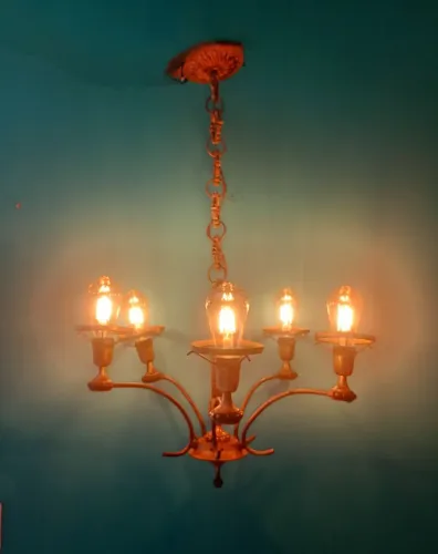 Antigo e imponente lustre / luminária de teto <br>Em bronze