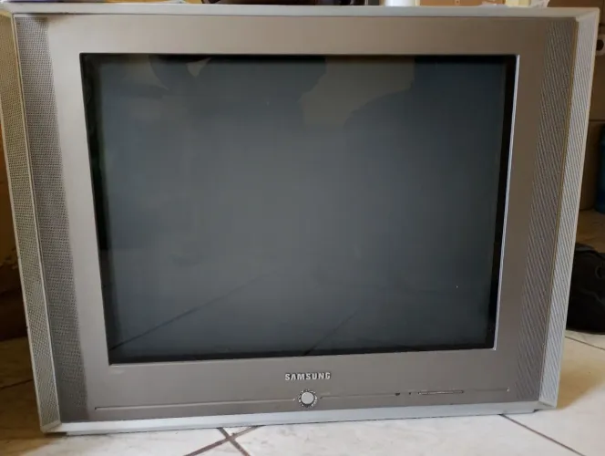 Vendo essa tv Samsung 29 polegadas, tubo 