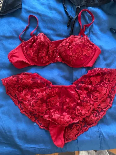 Conjunto lingerie vermelho com renda