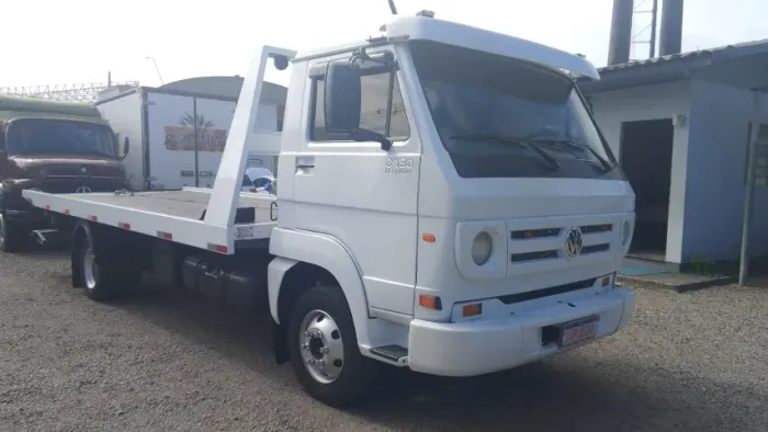 VW 8150,  com plataforma e asa delta trotorteck