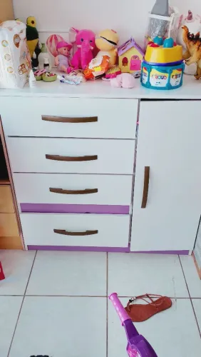 Vendo comoda infantil menina