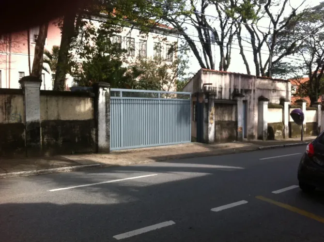 Imóvel com 3 edificações em Centro - Itu - SP