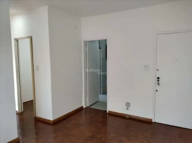 ALUGUEL: Apartamento com 75 m² de 02 quartos com 3º quarto reversível - 02 vagas para carr