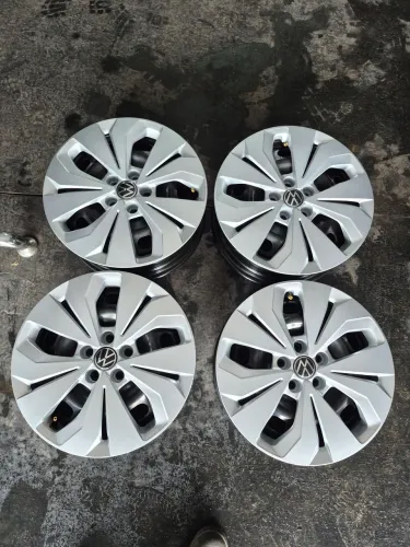 Rodas de ferro 16 furação 5×100 + calotas todo novinho e original da Volkswagen.