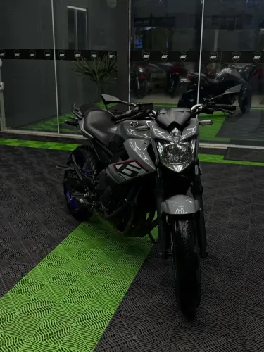 Yamaha XJ6 N 2013