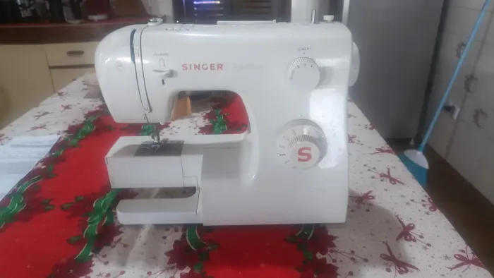 Máquina de costura Singer