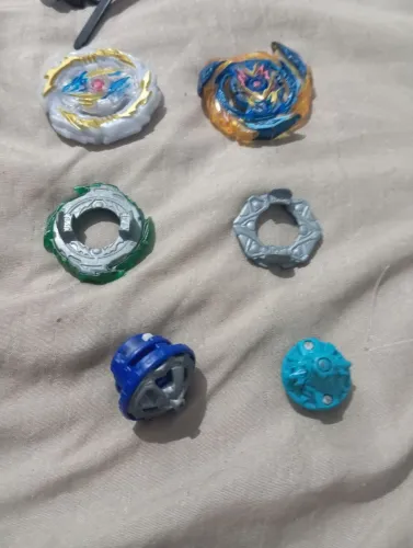 Valtryek V6 + Dragon D6 da Hasbro 