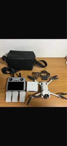 Drone DJI Mini 4 Pro Combo 