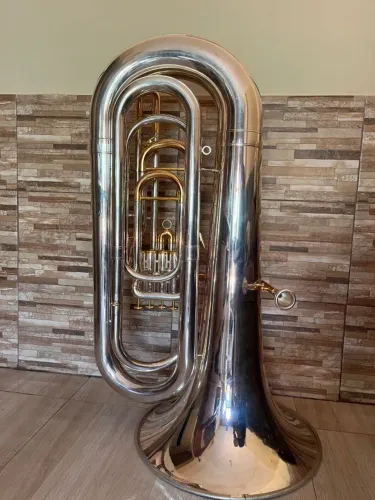 Tuba 4 pistos