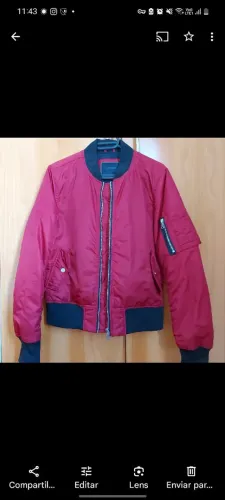 Jaqueta bomber vermelhoAmaro tam P