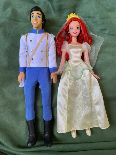 Boneca Ariel e Eric