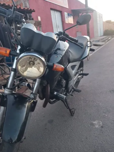 Vende-se moto cbx twister ano 2002