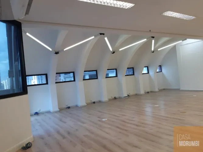 Sala Comercial de Alto Padrão no Brooklin Paulista - 110m² - Edifício Berrini Business Cen