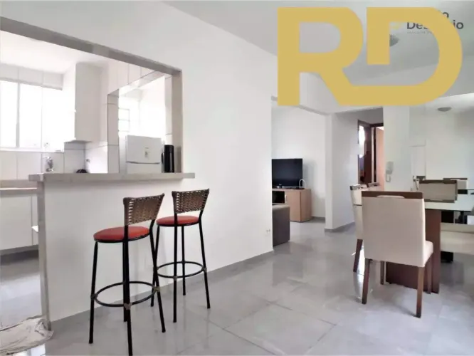 Apartamento de 02 quartos na Rua Resedá