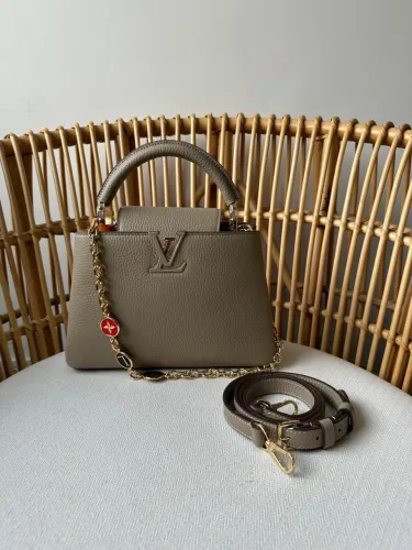 Bolsa Louis vuitton caputinni 