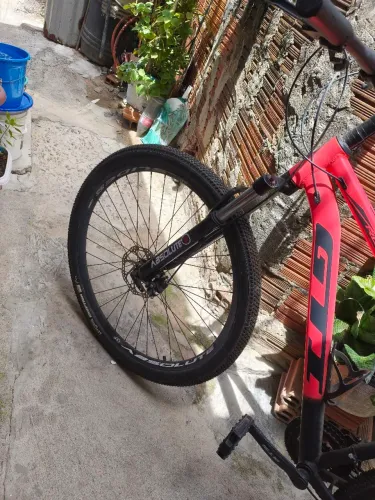 Vendo bicicleta aro 29 GTI roma.