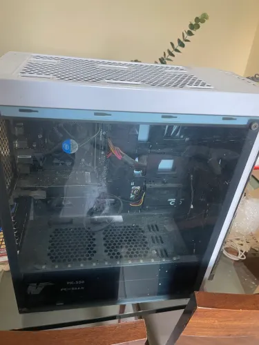 Gabinete Gamer e peças