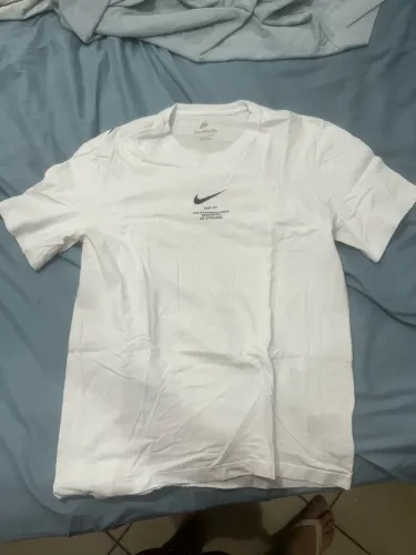 Blusa Nike Swoosh