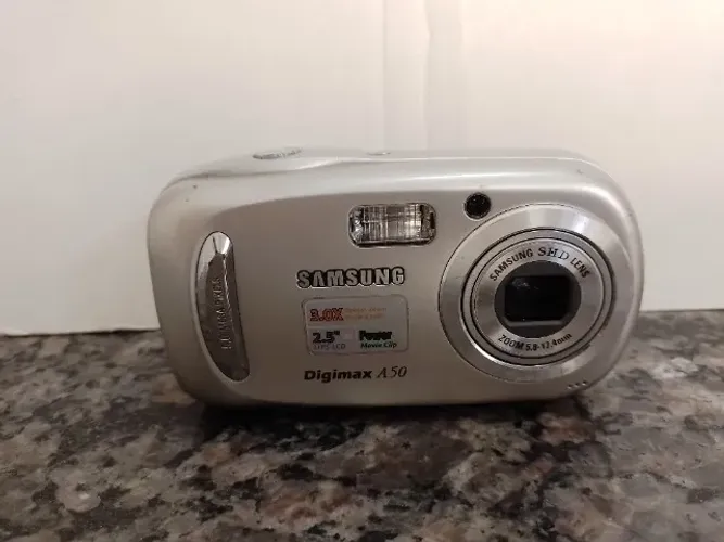 Câmera Digital SAMSUNG DIGIMAX A50 em perfeito estado