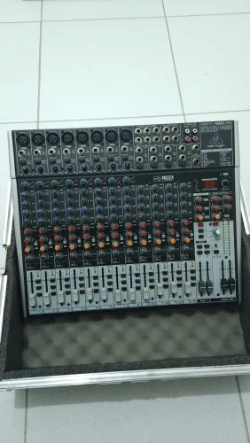 Mesa de som Behringer Xenyx X2222US (LEIA A DESCRIÇÃO)B