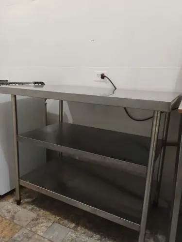 Bancada profissional em inox 1m largura x 70cm profundidade 