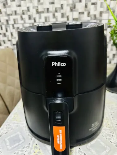 VENDO AIRFRAY PHILCO SEMI NOVA , 1500W E 5,5 LTS COM CESTO ANTIADERENTE 