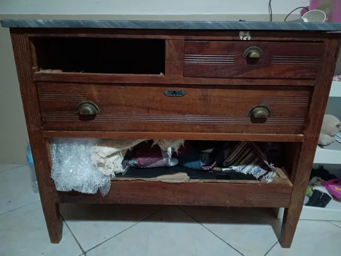 Cômoda com mármore para restauro